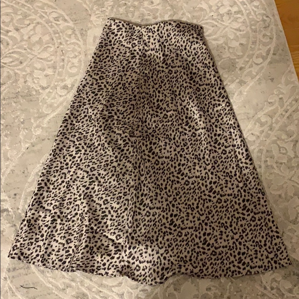 verge girl leopard midi skirt